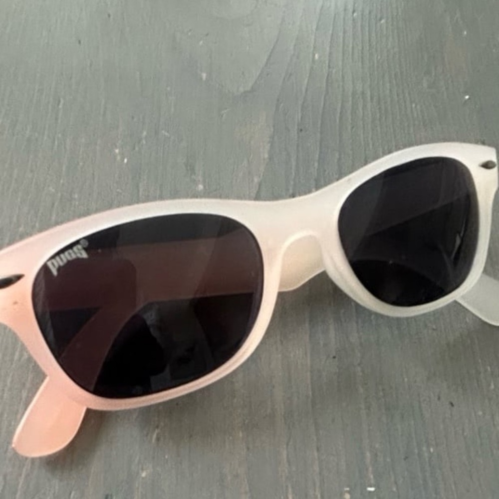 Pugs sunglasses ❤️